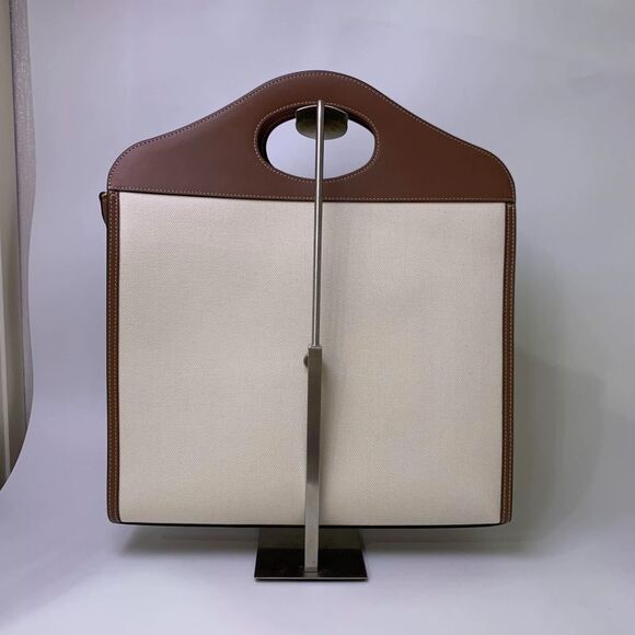 Burberry Women Pre-Loved Bag Brand New Condition - Picture 3 of 9